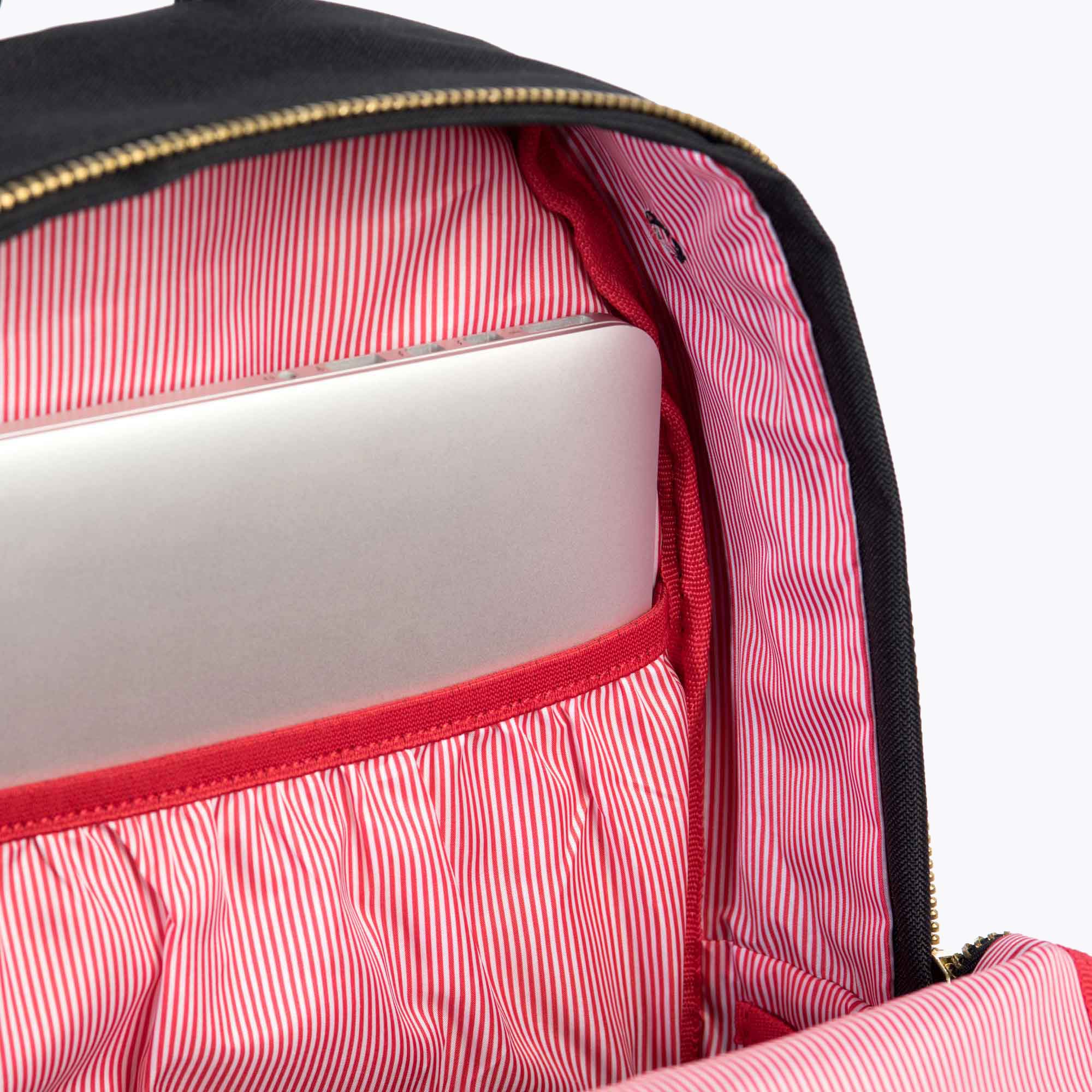 herschel settlement backpack dimensions