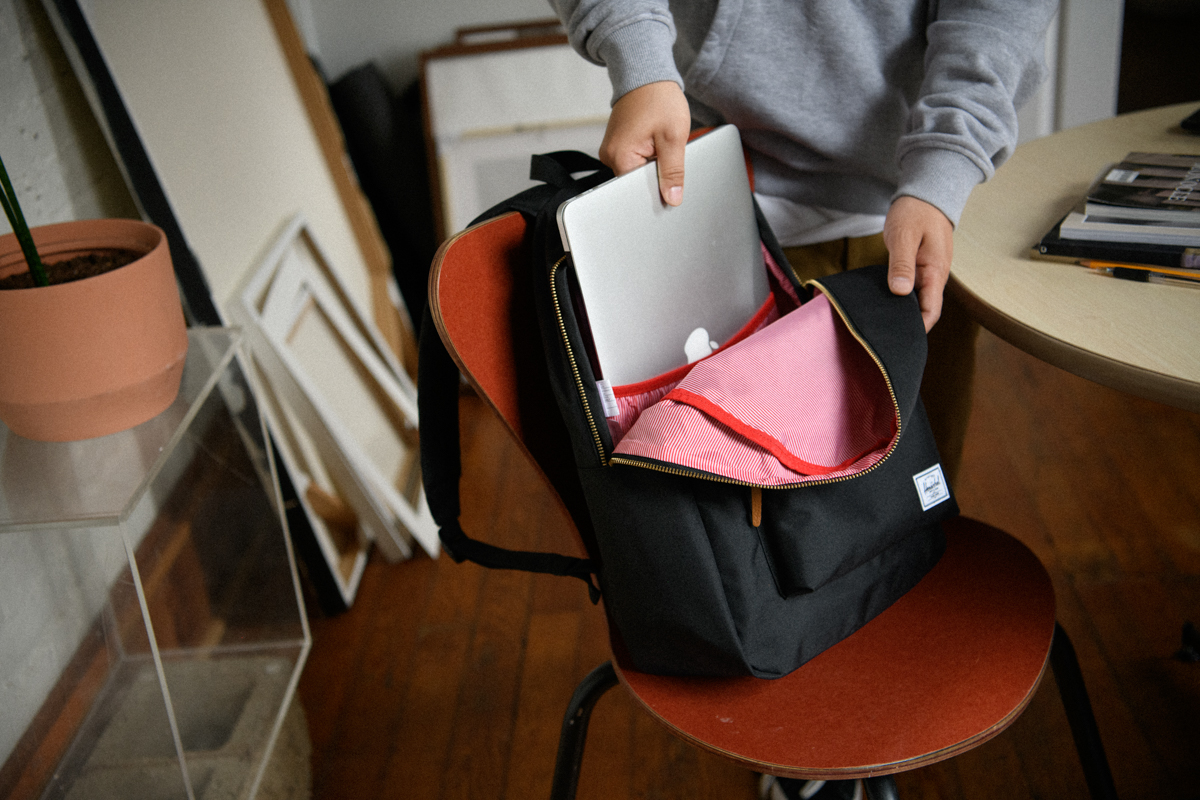 herschel settlement backpack dimensions