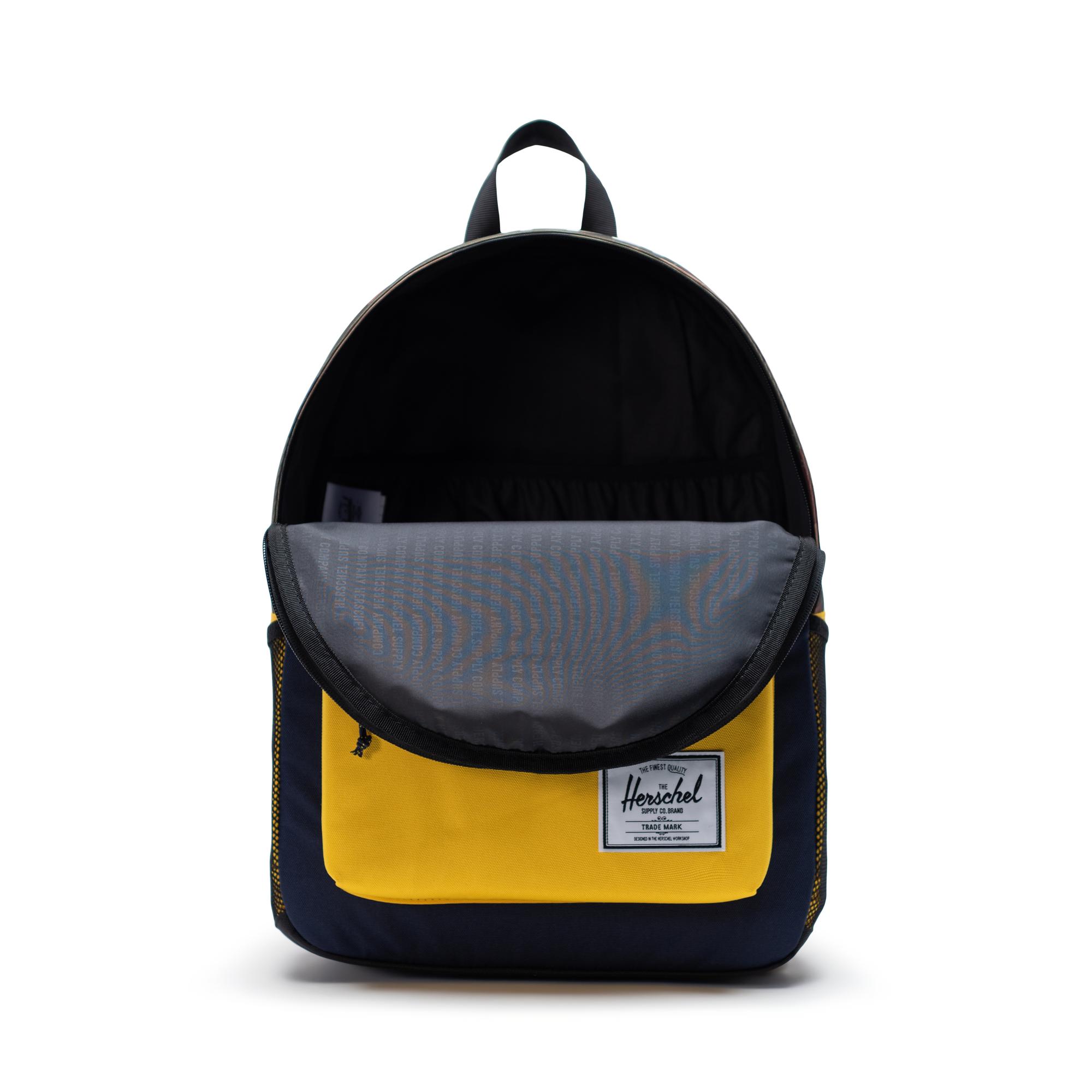 backpacking companies