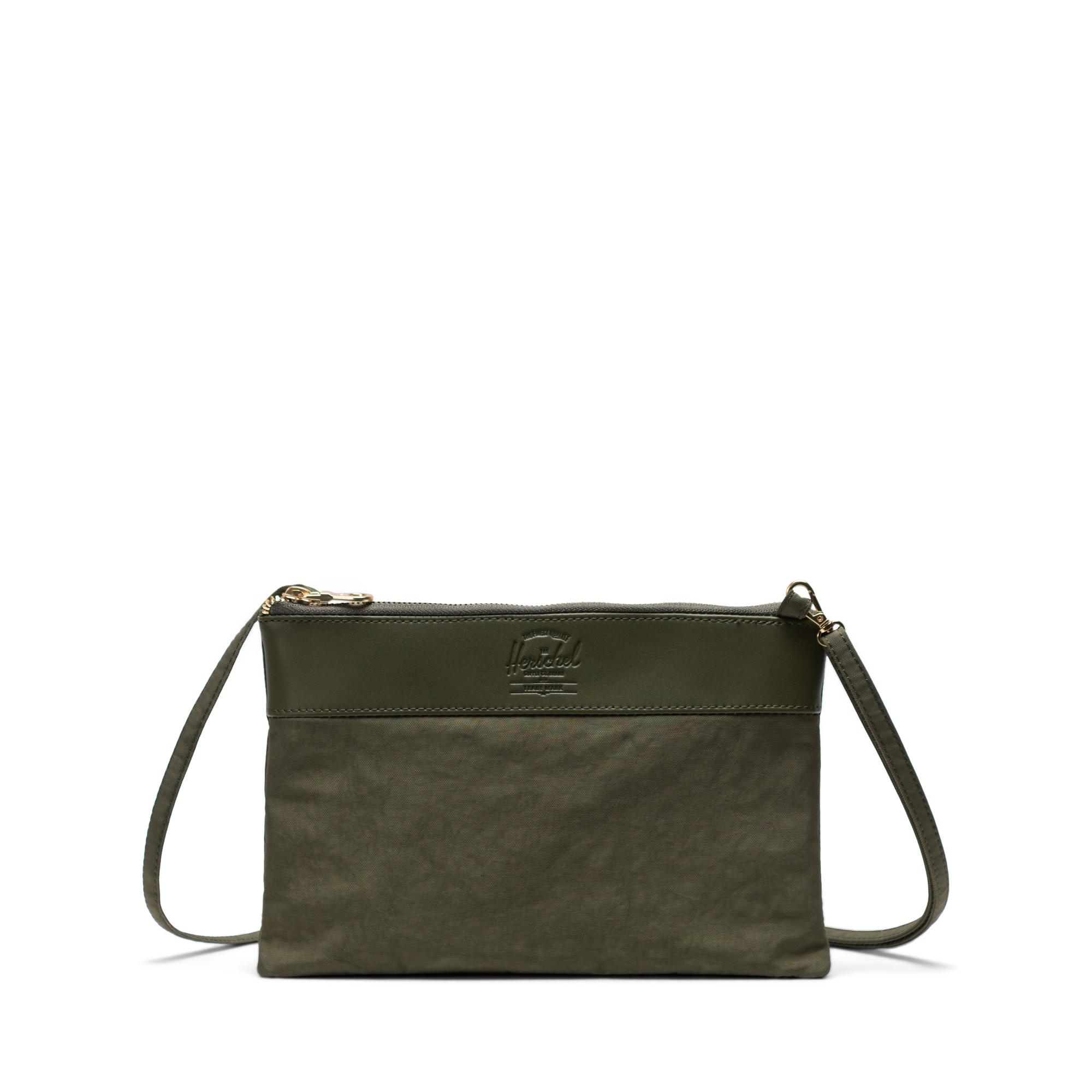 Herschel clutch hot sale