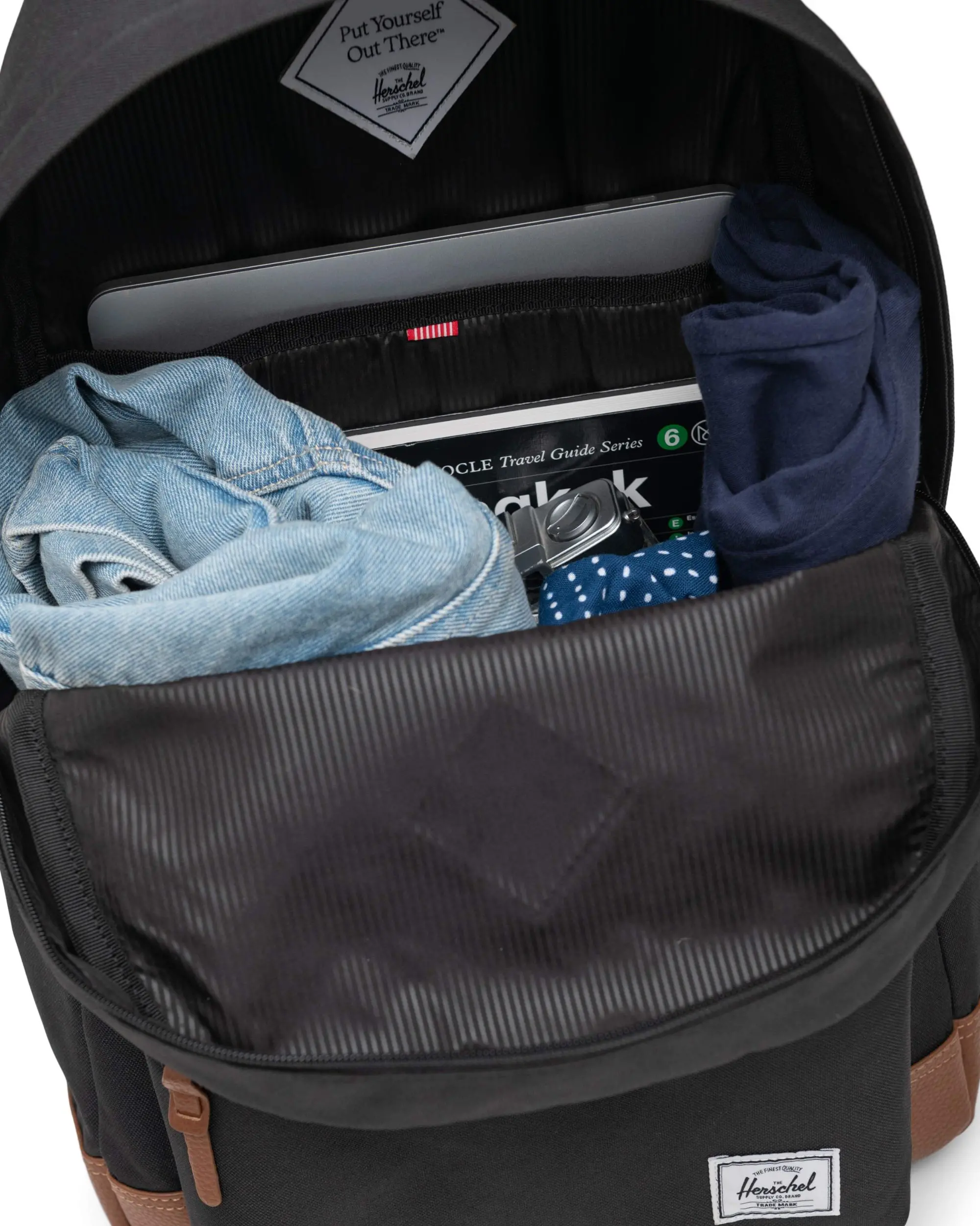 Herschel heritage backpack black online