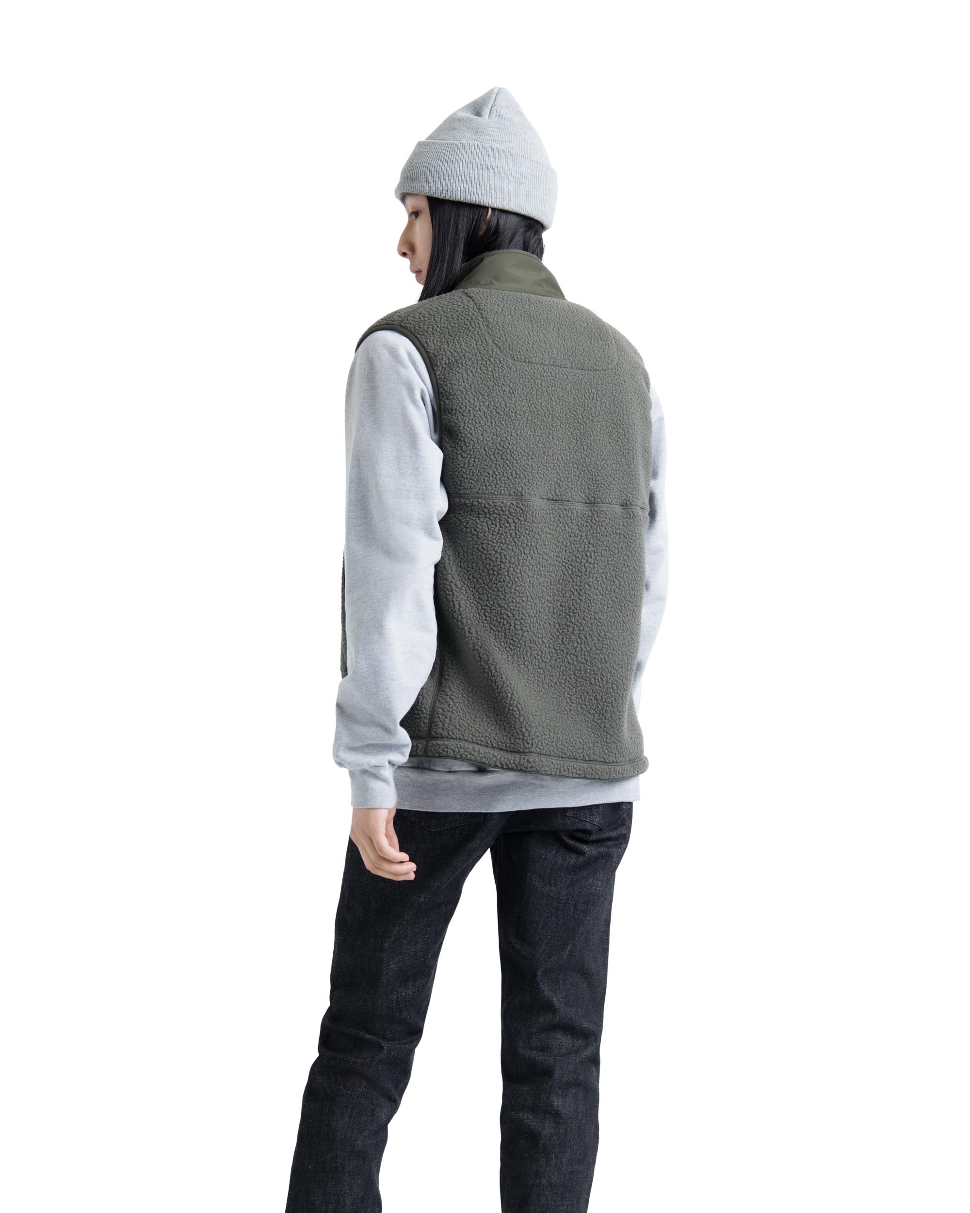 herschel sherpa vest